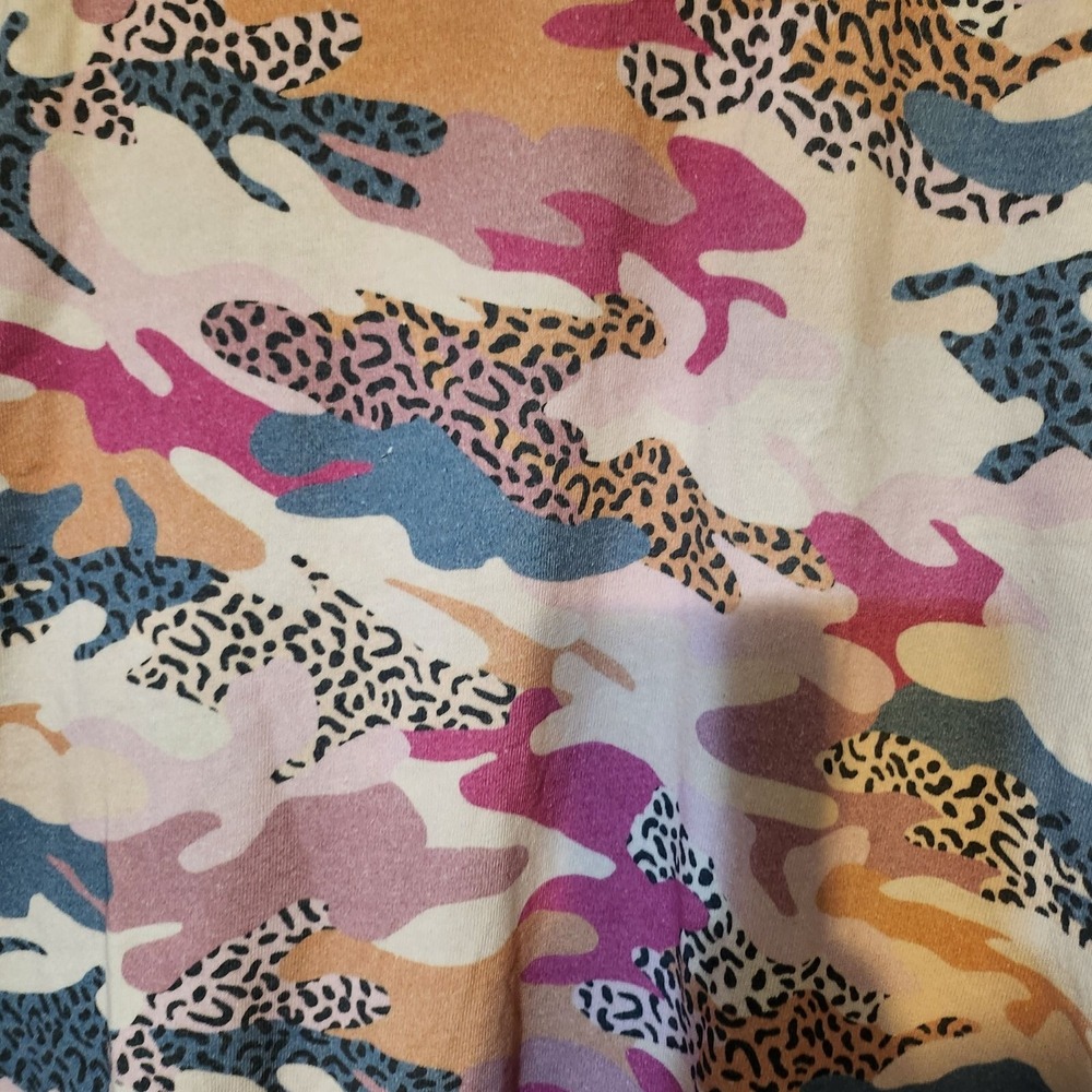 Sundry Camo Animal Print Crewneck Sweatshirt Costal Grandmother Cottagecore Art - Picture 5 of 7